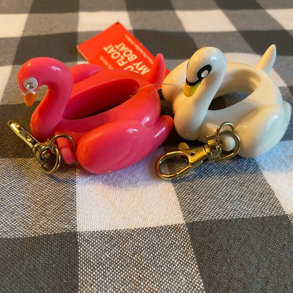 Bath and Body Works Flamingo Pocketbac Holders (2set)